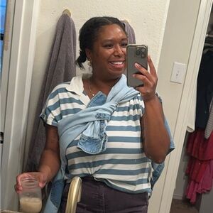 Meet your Posher, Hil